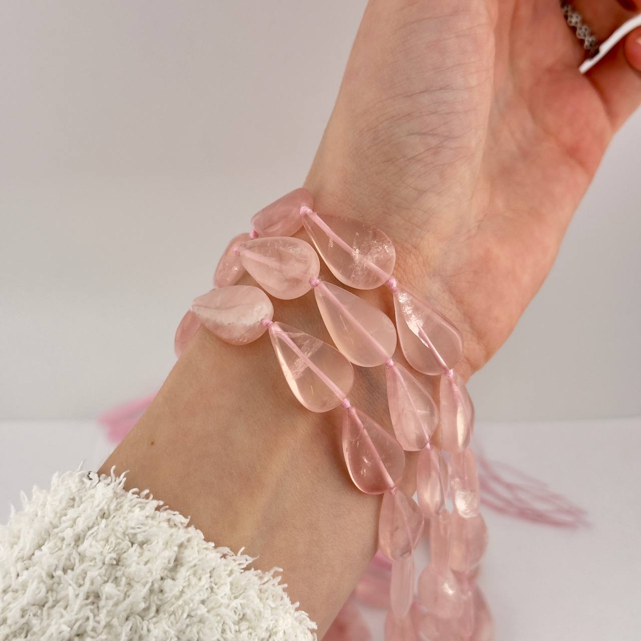 Розовый кварц размер 13*22мм натуральный камень